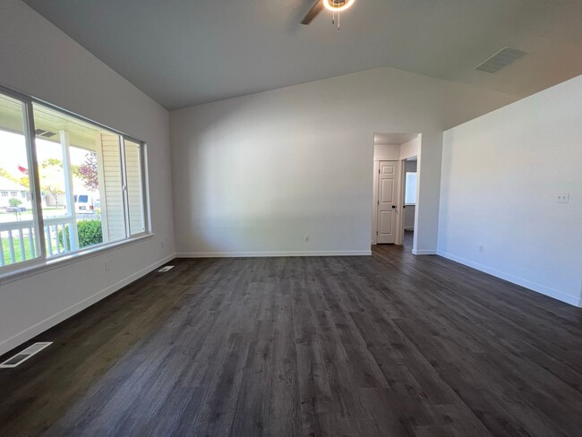Foto del edificio - Beautiful 3 bed 2 bath home in the Haven C...