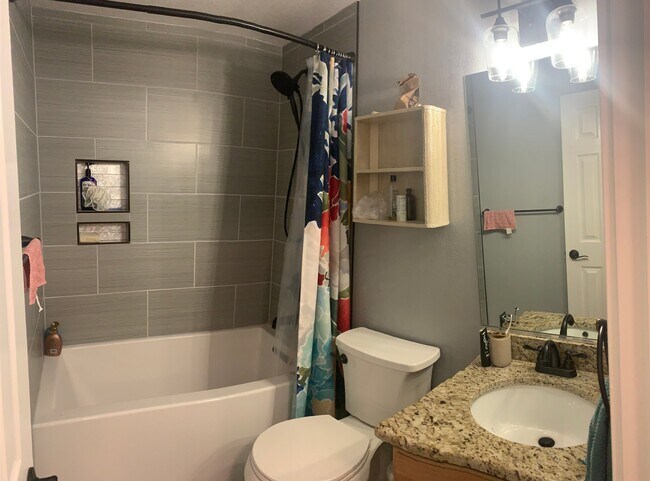 Foto del edificio - 11584 Oswego St