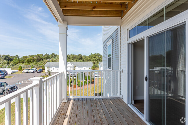 Interior Photo - Harbor Heights