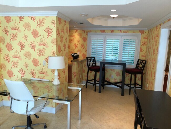 Foto del edificio - 251 Oleander Ave