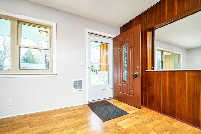 Foto del edificio - Charming 3-Bedroom Ranch Home for Rent