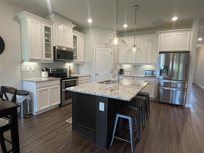 Building Photo - 476 Firebush Dr