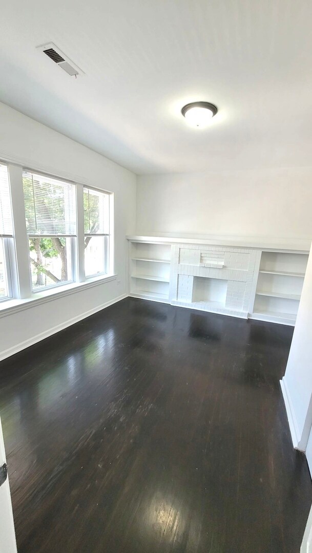 Foto del edificio - 4707 W Dickens Ave
