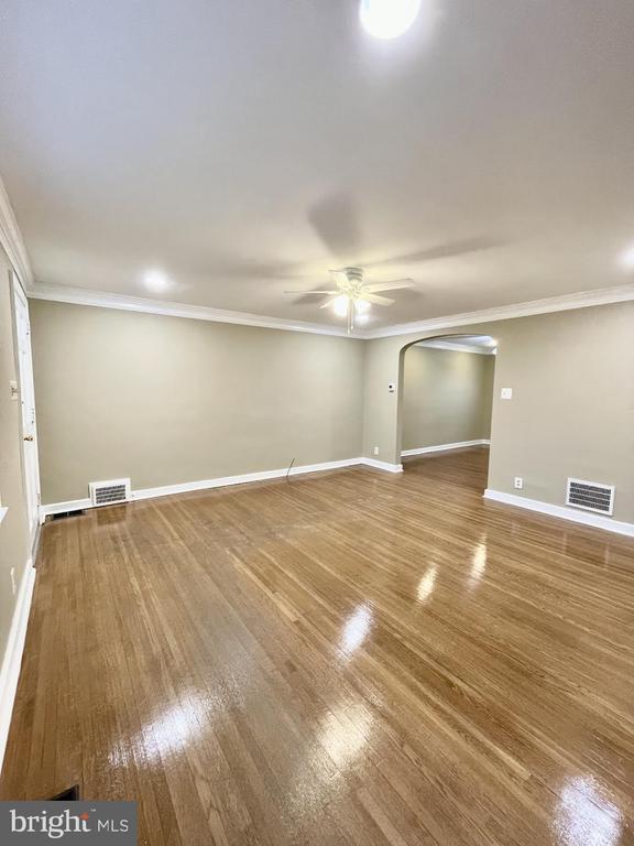 Foto del edificio - 119 E 11th Ave