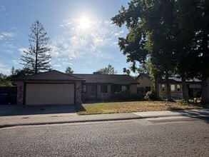 Building Photo - 7724 Woodchuck Way