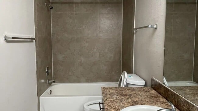 Foto del edificio - 642 Siesta Key Cir