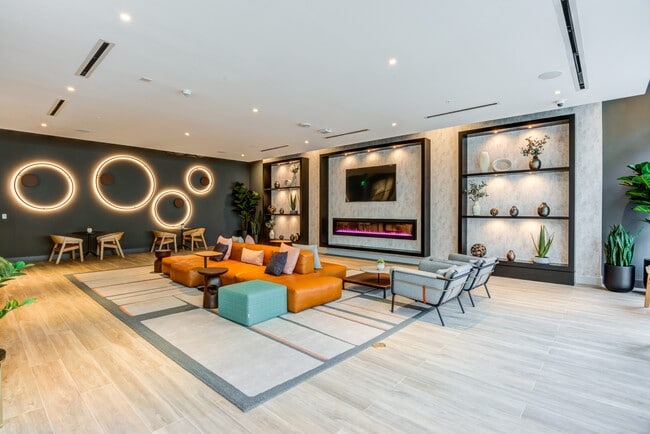 Lujo y ocio van de la mano en nuestro elegante salón. - Core At Link