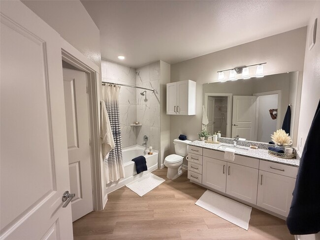 Foto del edificio - 3409 Brinkman St