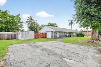 Building Photo - 6501 SW 49th St