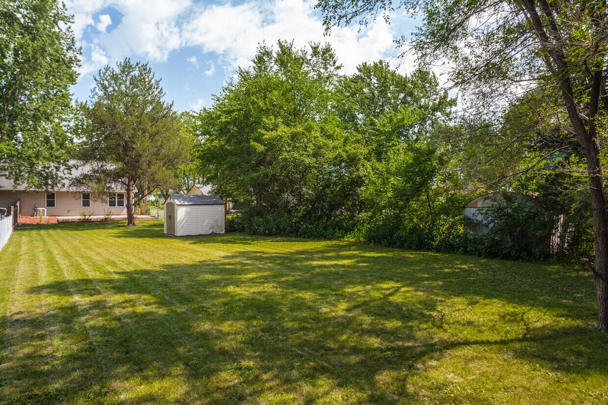 Primary Photo - 8844 Pascal Ave