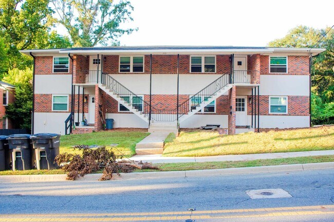 Building Photo - 606 E Park Ave