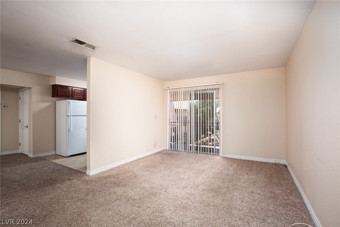 Foto del edificio - 4310 Sandy River Dr