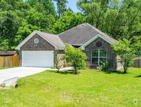 Building Photo - 203 Maple Ln