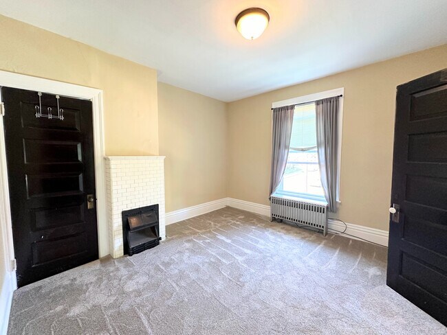 Photo - 833 S Trenton Ave (Pittsburgh, PA) Apartment