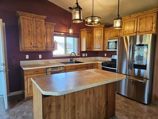 Building Photo - 4007 E 66 N
