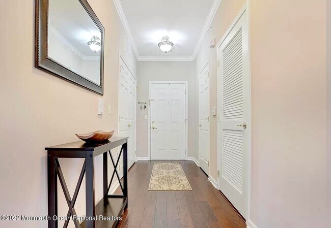 Foto del edificio - 631 Sloan Ct