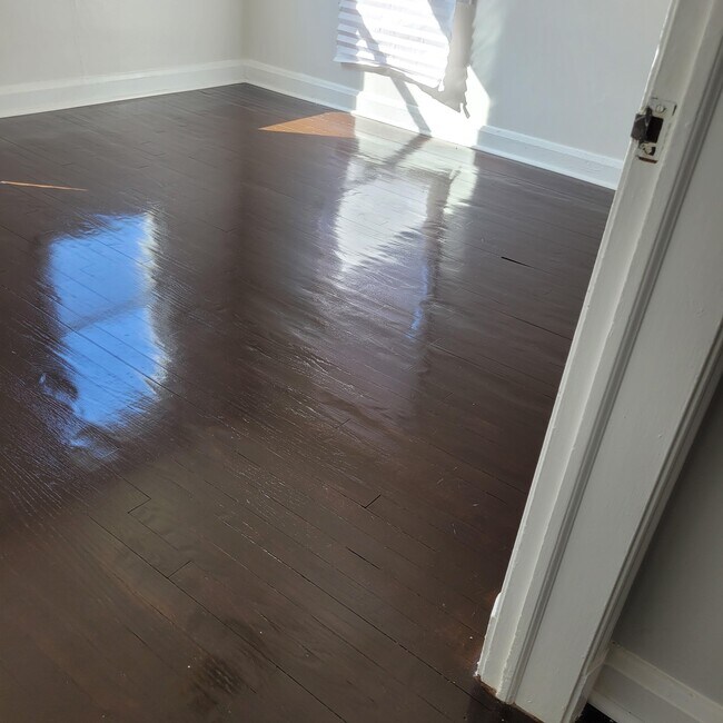 Pisos de madera noble - 729 Yale Ave