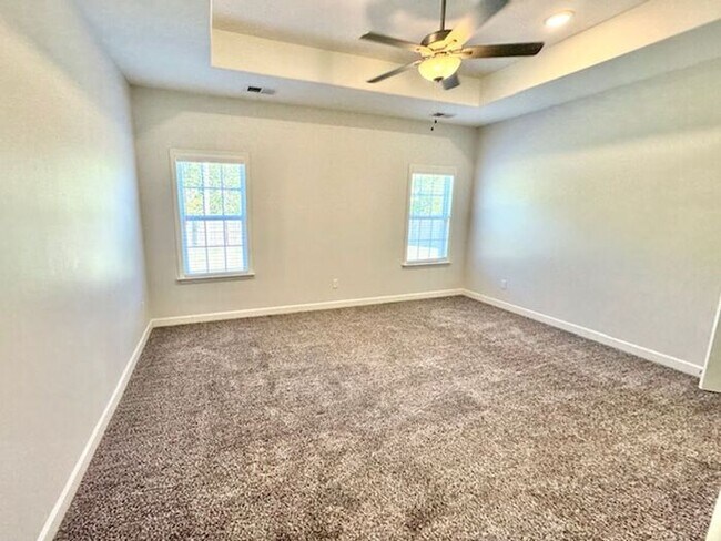 Foto del edificio - Now Leasing a 4-Bedroom 2.5 Bath Home In O...