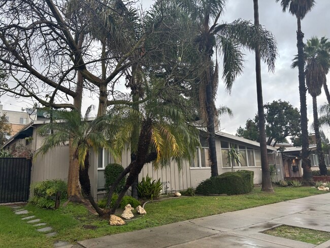 Building Photo - 12415 Archwood St