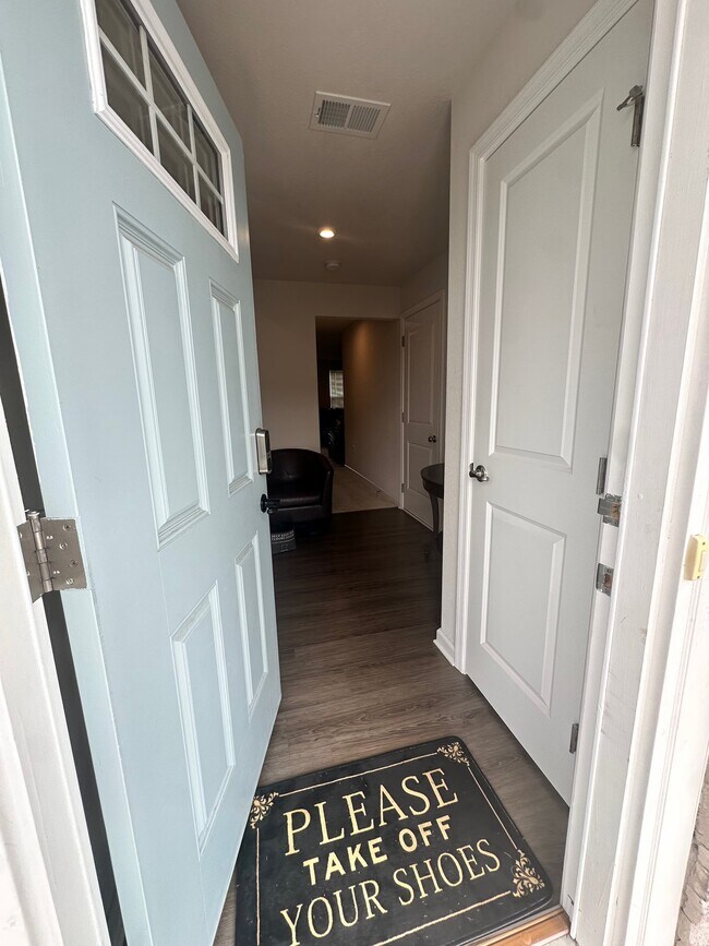 Foto del edificio - 4122 Riverside Dr