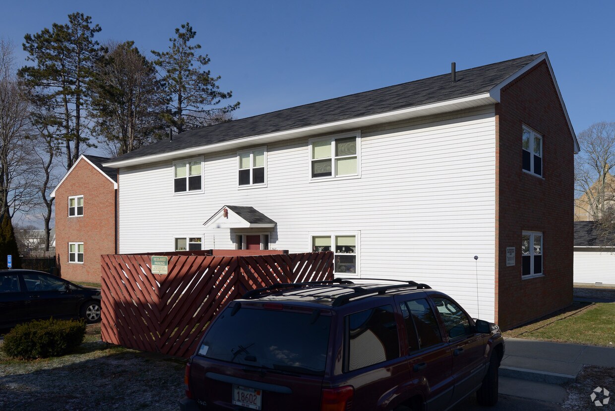 Foto del edificio - Joseph M & Jeanne Gwozdz Terrace