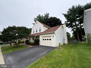 Building Photo - 18428 Gardenia Way