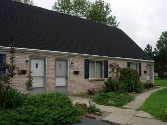 Primary Photo - 247 N Buhl Farm Dr