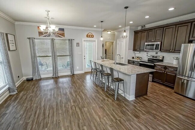 Foto del edificio - 59450 Spring Dr