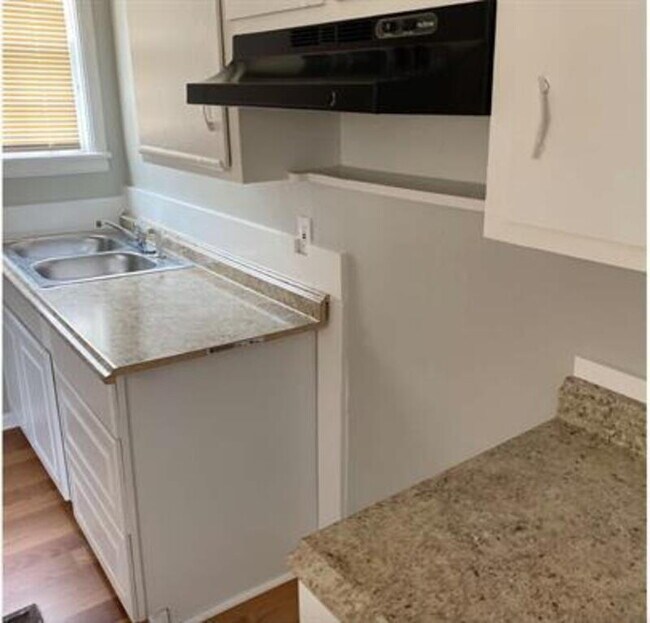 Foto del edificio - 159 Munson Dr