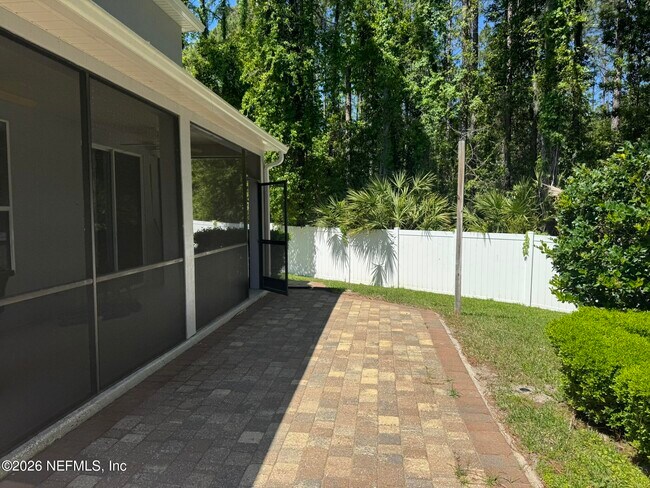 Foto del edificio - 894 Quiet Stone Ln