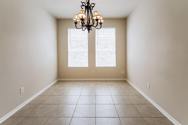 Building Photo - 2351 Village Leaf Dr
