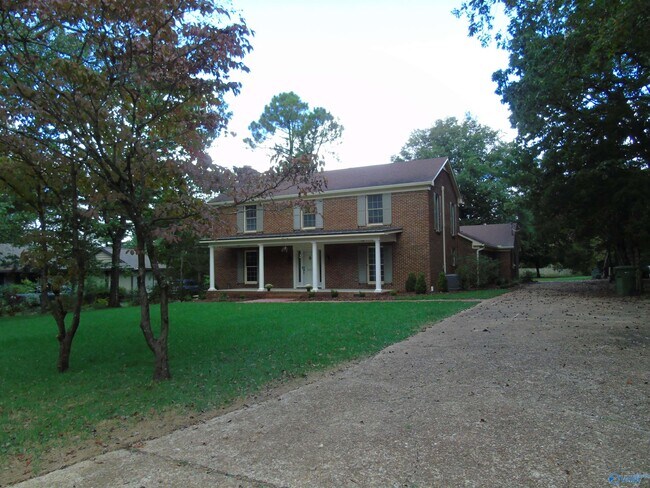Foto del edificio - 3317 Lookout Dr SE