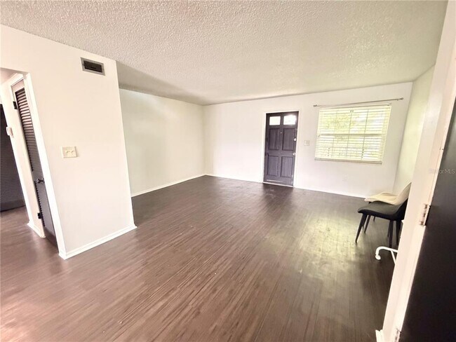 Foto del edificio - 525 Conway Rd