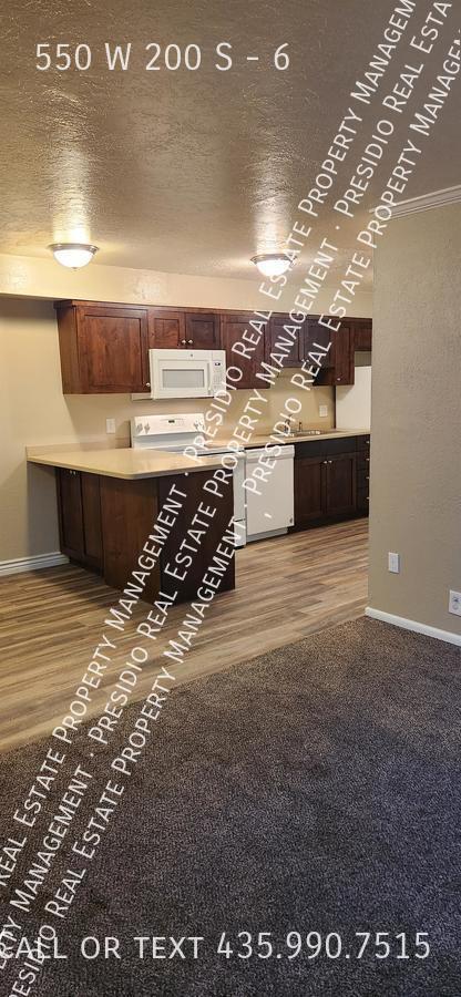 Building Photo - 550 W 200 S