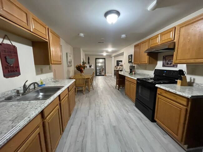 Foto del edificio - 270 Greenfield Ave