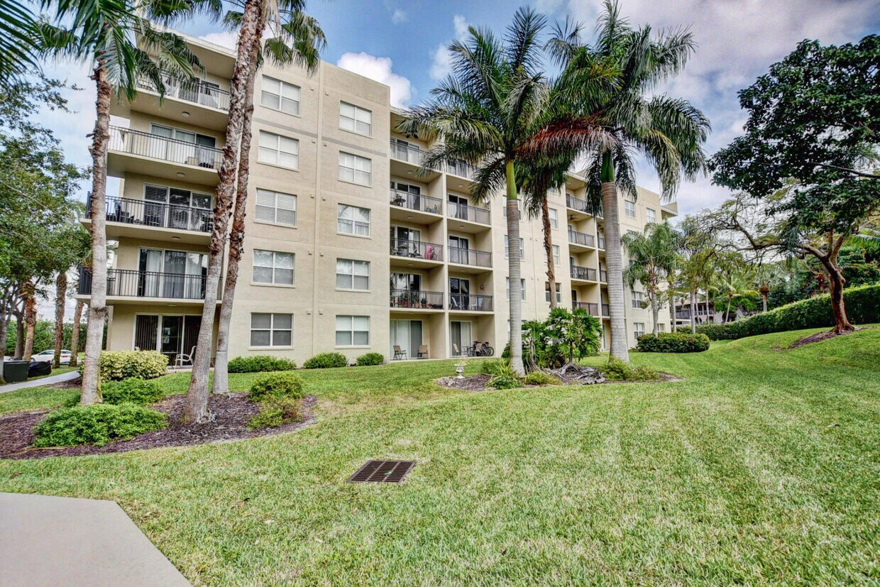 26 Royal Palm Way Unit 404, Boca Raton, FL 33432 Condo for Rent in