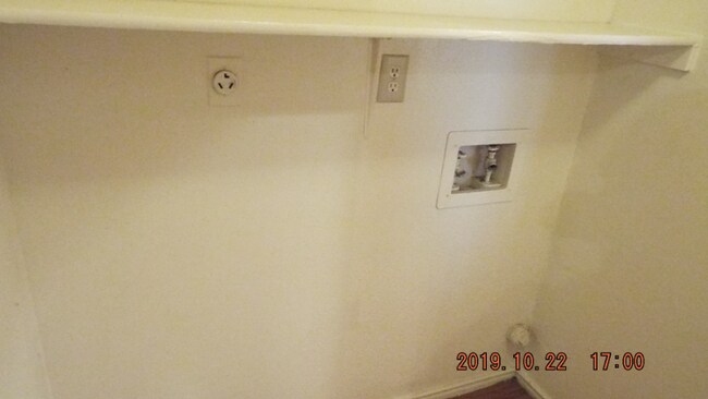 Foto del edificio - 7511 Longing Trail