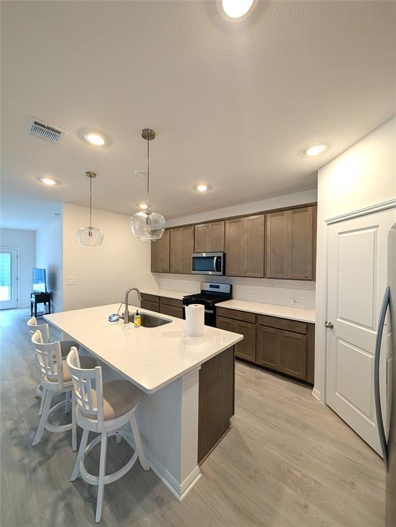 Building Photo - 441 El Capitan Lp