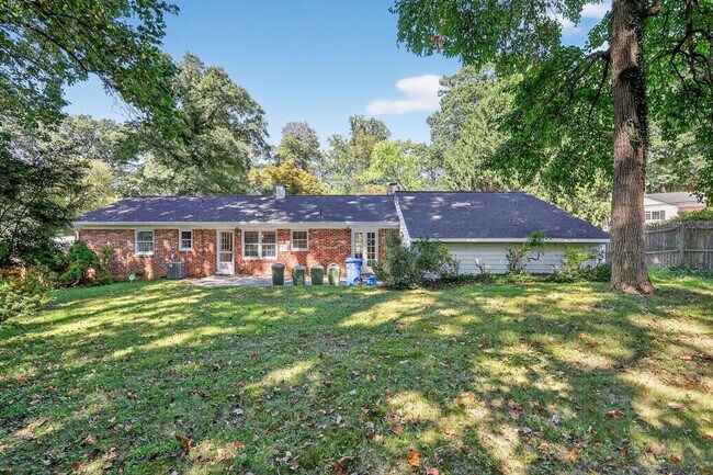 Building Photo - 13308 Norden Dr