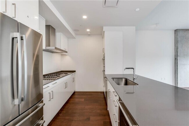 Foto del edificio - 301 West Ave