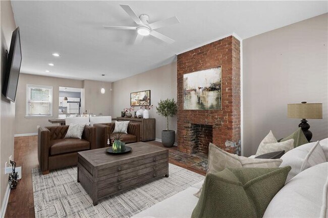 Foto del edificio - 841 Blossom Wy