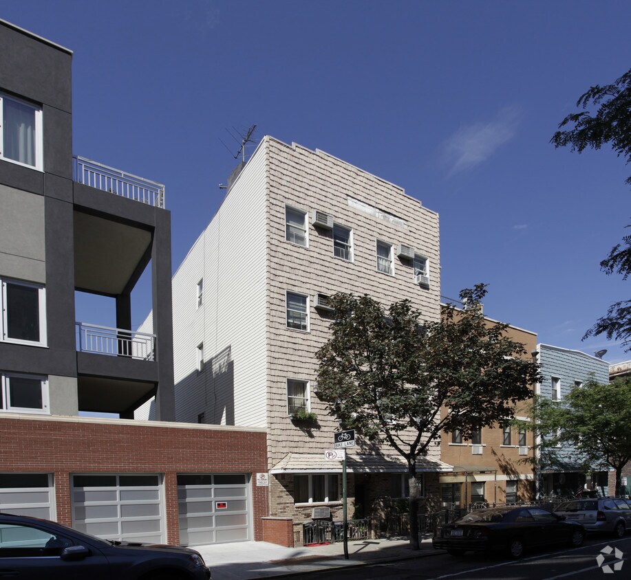 Building Photo - 349 Manhattan Ave