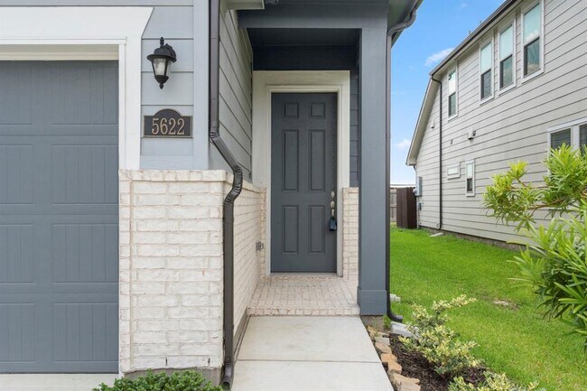 Foto del edificio - 5622 Evanston Ln