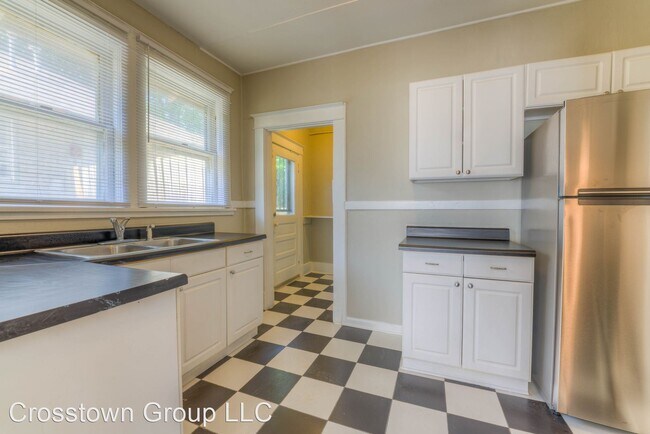 Foto del edificio - 4 br, 1.5 bath House - 215 N Merton St.