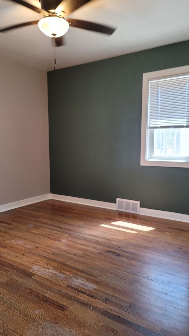 Building Photo - Amazing 4 bedroom Ranch home on a corner l...