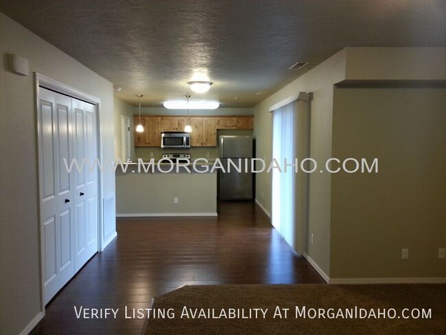 Foto del edificio - **$500 off first months rent!! Covered par...