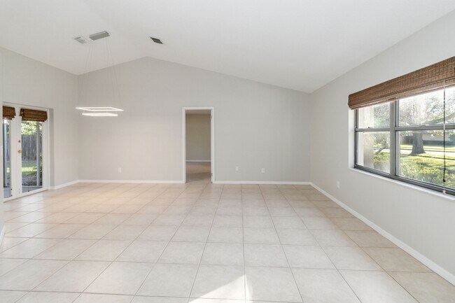 Foto del edificio - 9368 Woodbreeze Blvd