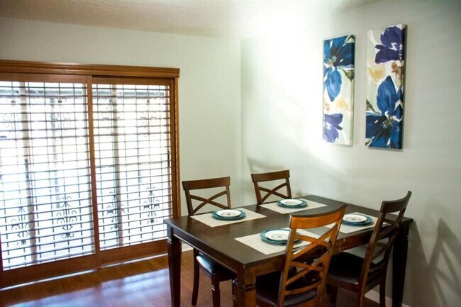 Foto del edificio - 5206 Colfax Pl