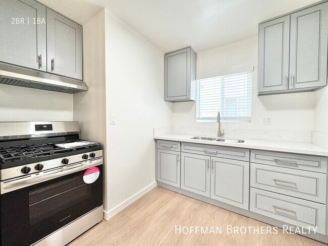 Foto del edificio - 4122 Grand View Blvd