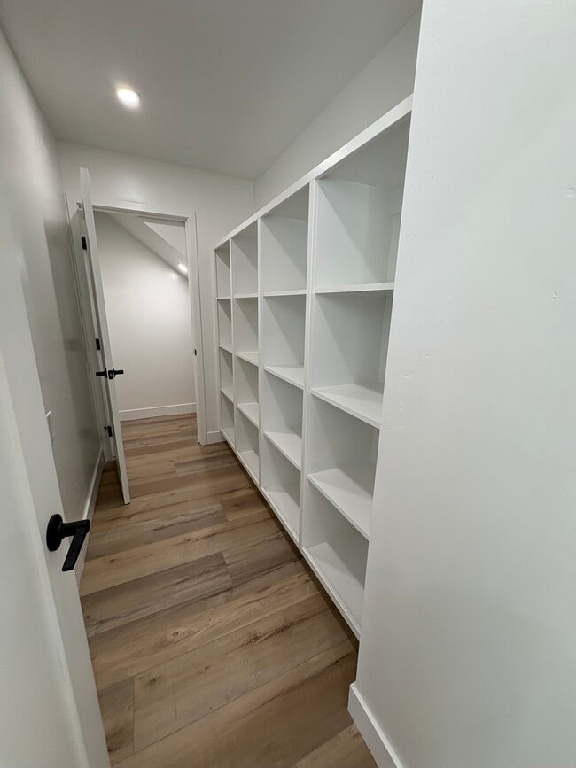 Foto del edificio - 258 Donax Ave